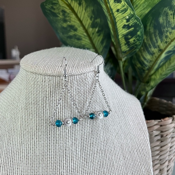 💙Handmade Earrings 💙 - Picture 6 of 9